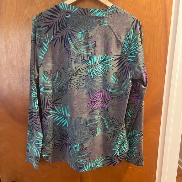 Title Nine spots top. EUC - Picture 2 of 6